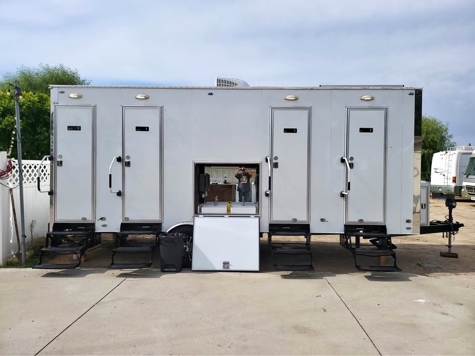 4-Station Individual Entry + Exterior Hand-Wash Station