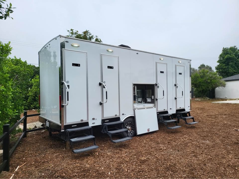 4-Station Individual Entry + Exterior Hand-Wash Station