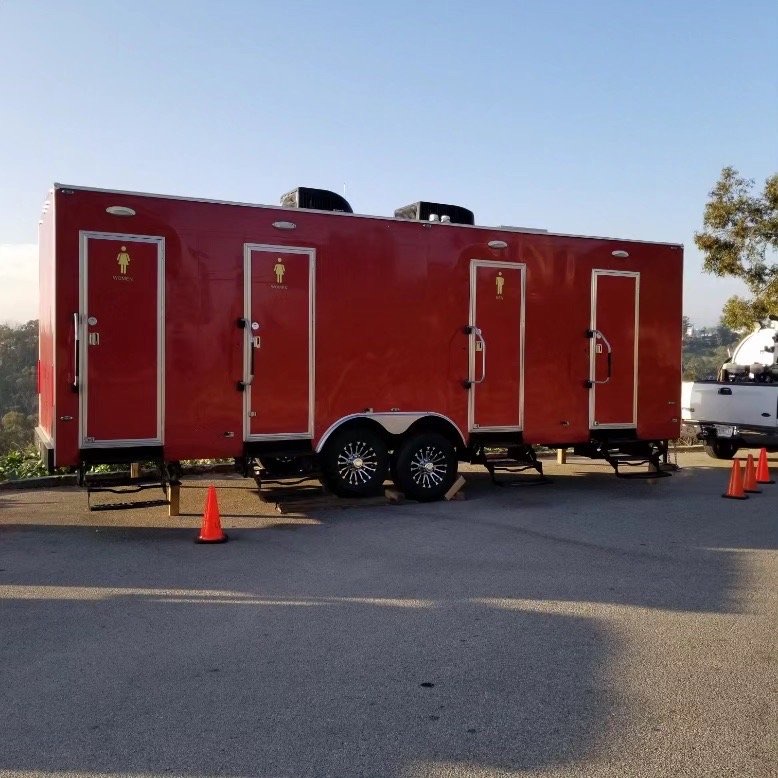 4-Station Signature Red XL